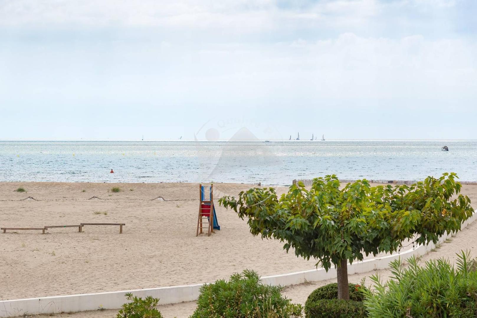 As17378 - P4 Dans Une Residence Sur La Plage Avec Vue Mer Et Piscine Le Grau-du-Roi Exterior foto